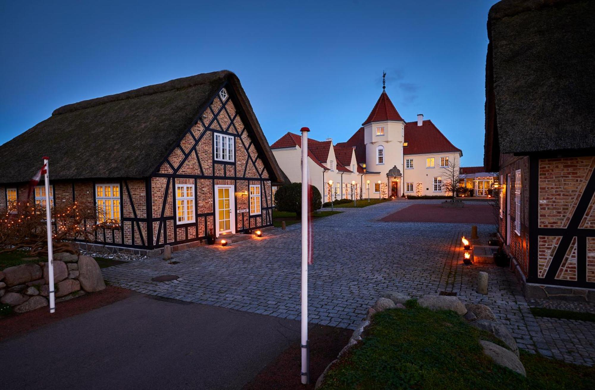 Gl. Avernaes Sinatur Hotel & Konference Ebberup Bagian luar foto